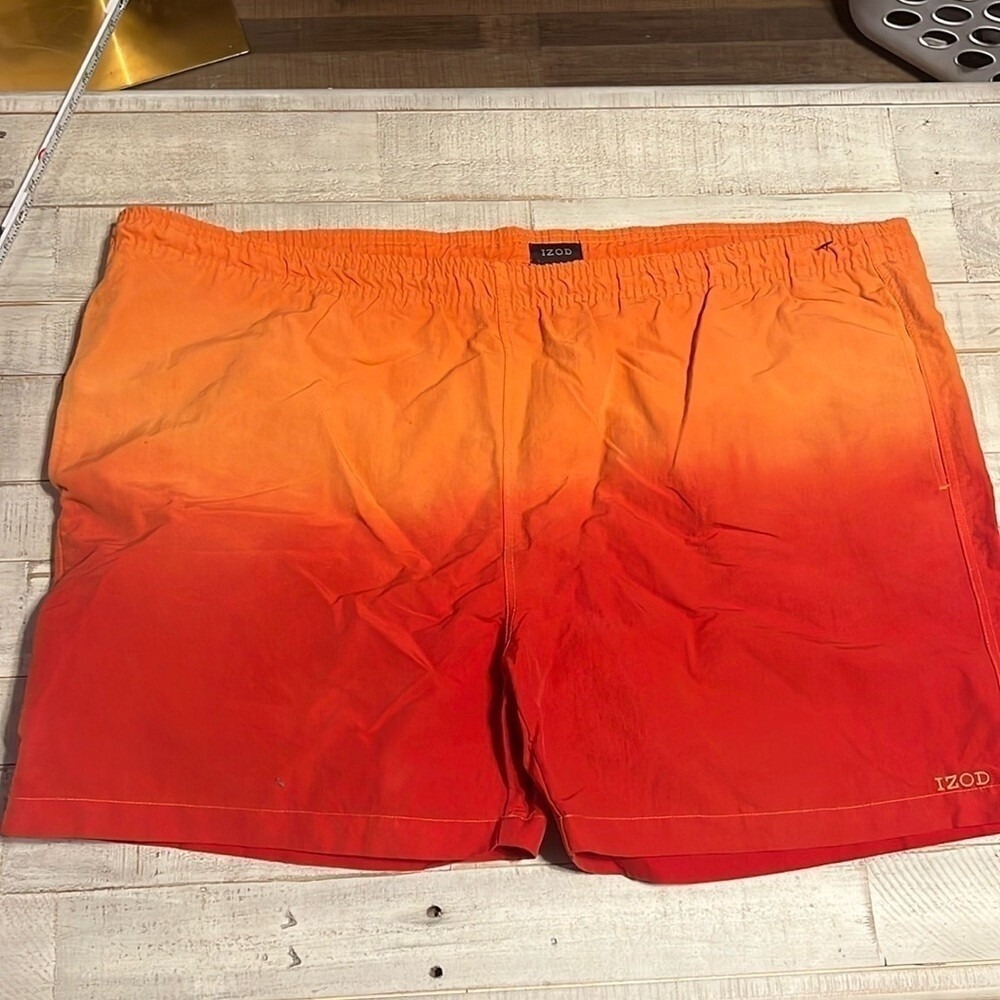 IZOD Men's Swim Trunks Size XL Orange Red Gradient Board Shorts Mesh Lined Beach